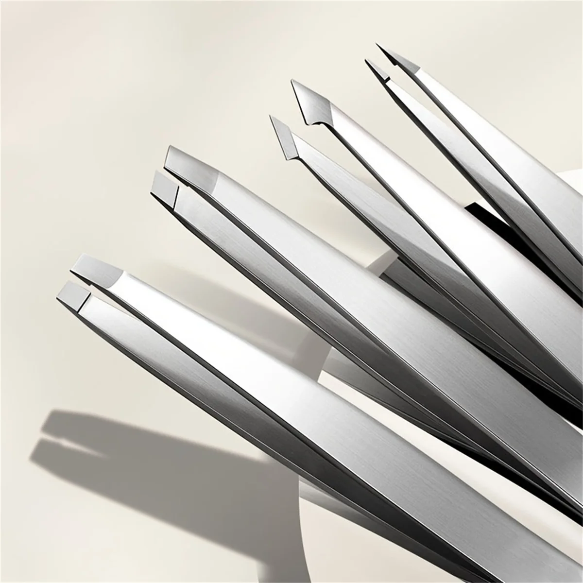 1/4 pcs Eyebrow Tweezers Set Stainless Steel Eyebrow Forceps Professional Beauty Tool Set For Facial Hair Inward Growing women