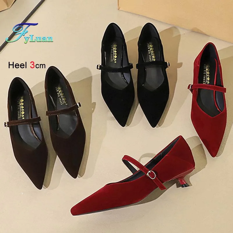 

Новые женские туфли 2026 года на низком каблуке 3 см, модные замшевые туфли с острым носком, с ремешком на щиколотке, для работы и повседневной носки, женские туфли-лодочки