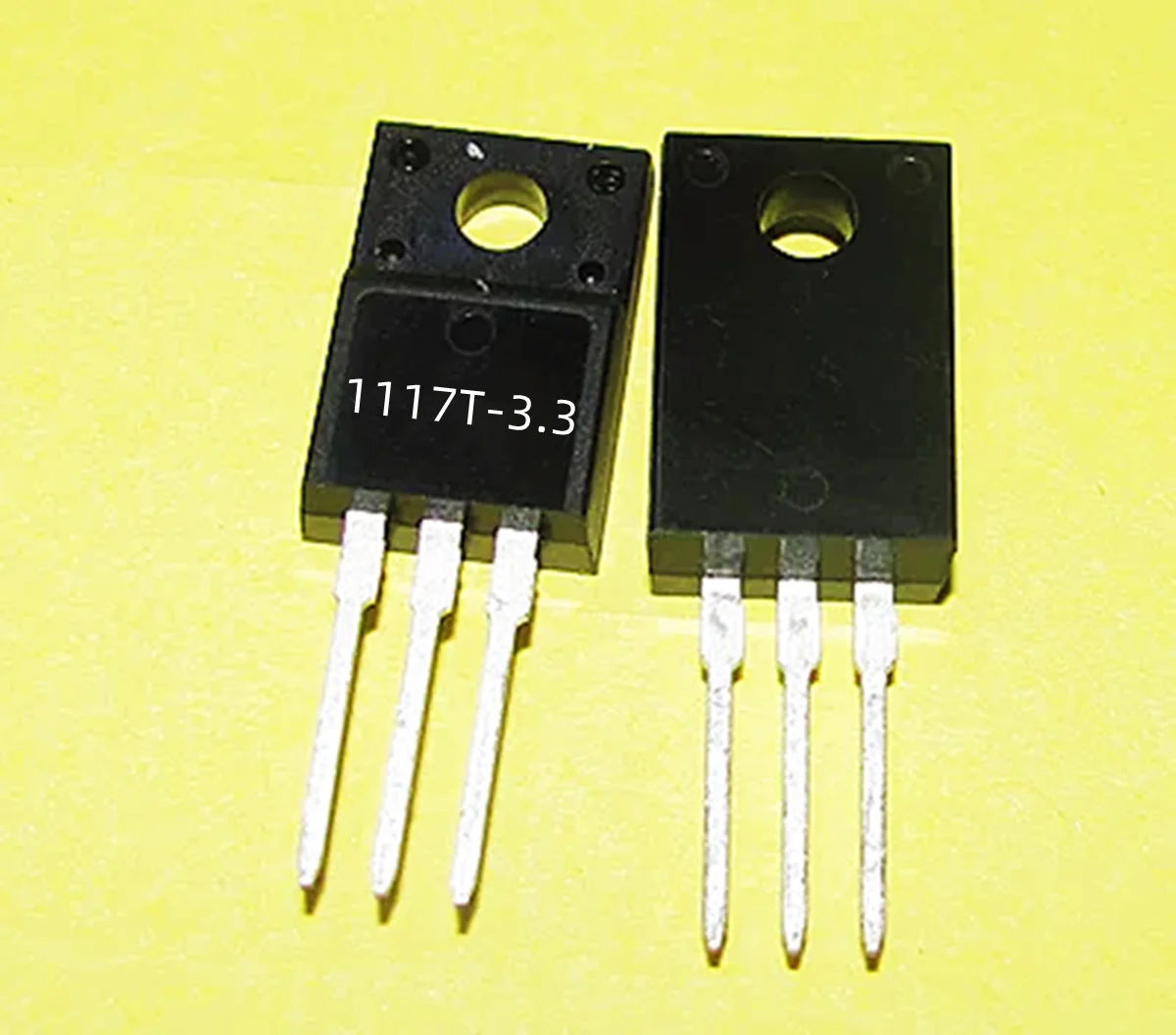 10PCS  1117T-3.3 (same as LM1117T-3.3) chip voltage regulator low voltage difference+3.3V