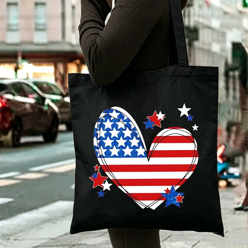 

Patriotic USA 250 Years Defending Liberty Tote Bag American Flag Heart Canvas Shoulder Bag for Men Women 4th of July Gift
