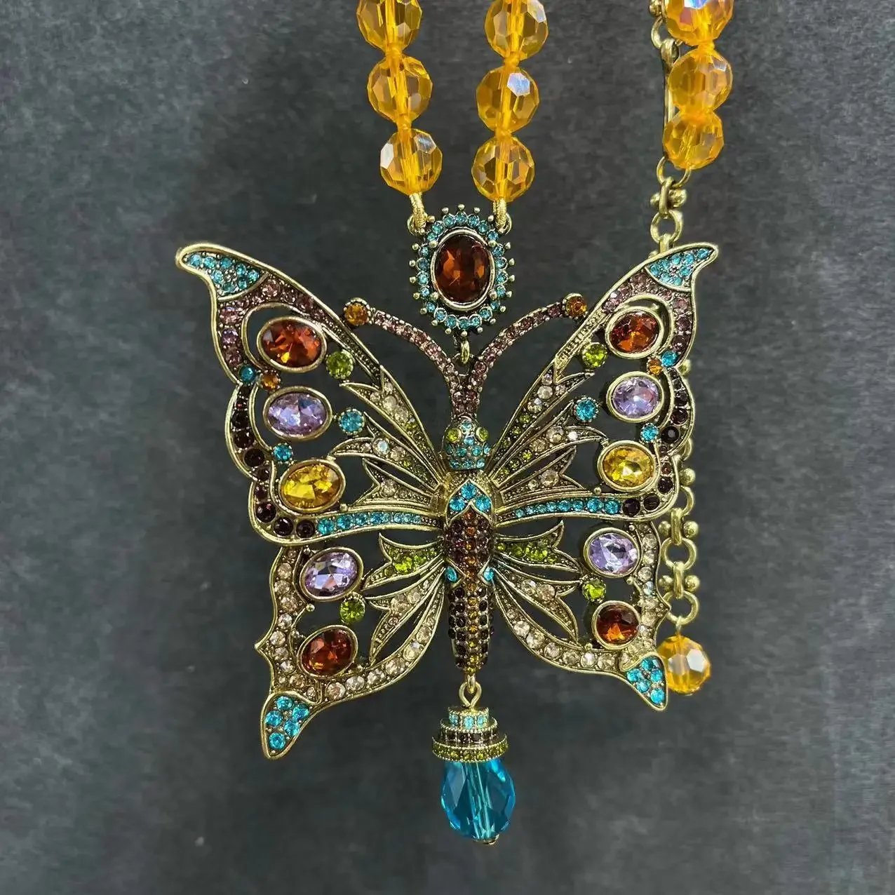 Mid-Ancient Vintage Crystal Micro Glass Bead Butterfly Color Gorgeous Heavy Industry Retro Artistic Light Luxury Necklace