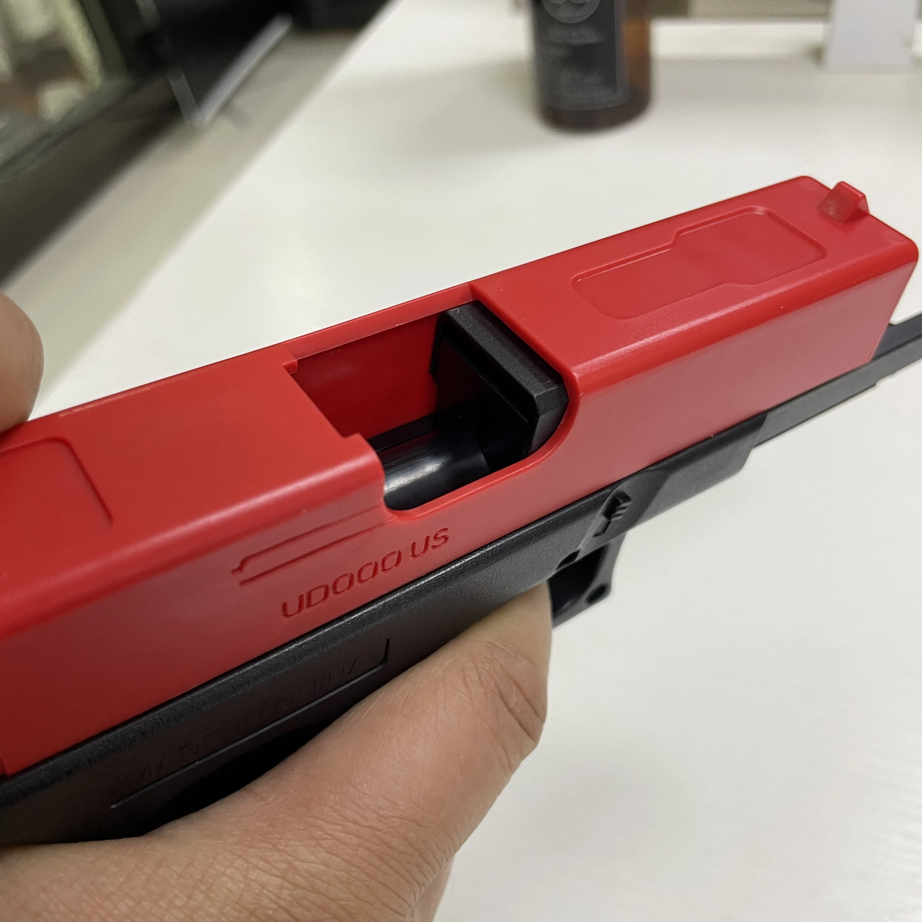 G17 Continuous Shell Throwing Desert Eagle Kindermodell Spielzeugpistole Jungenpistole Leeres Fach zum Aufhängen 6-8 mm Kugeln – Detail 6