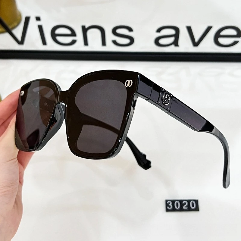 

​​2025 Retro Luxury Sunglasses Women, High-End Cat Eye Vintage Street Style UV400 Polarized Lightweight Acetate​​