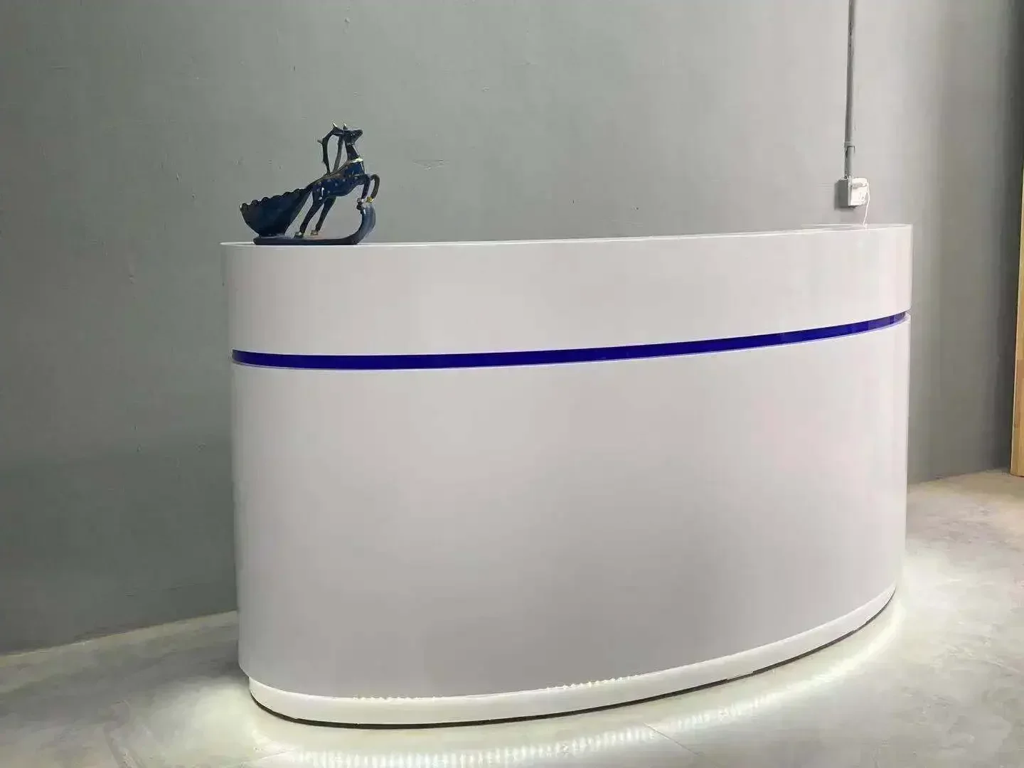 

MLY Baking Paint Custom Curved Art Front Desk Simple Modern Reception Desk Hall Bar Beauty Salon Cashier Desk Shopping Guide
