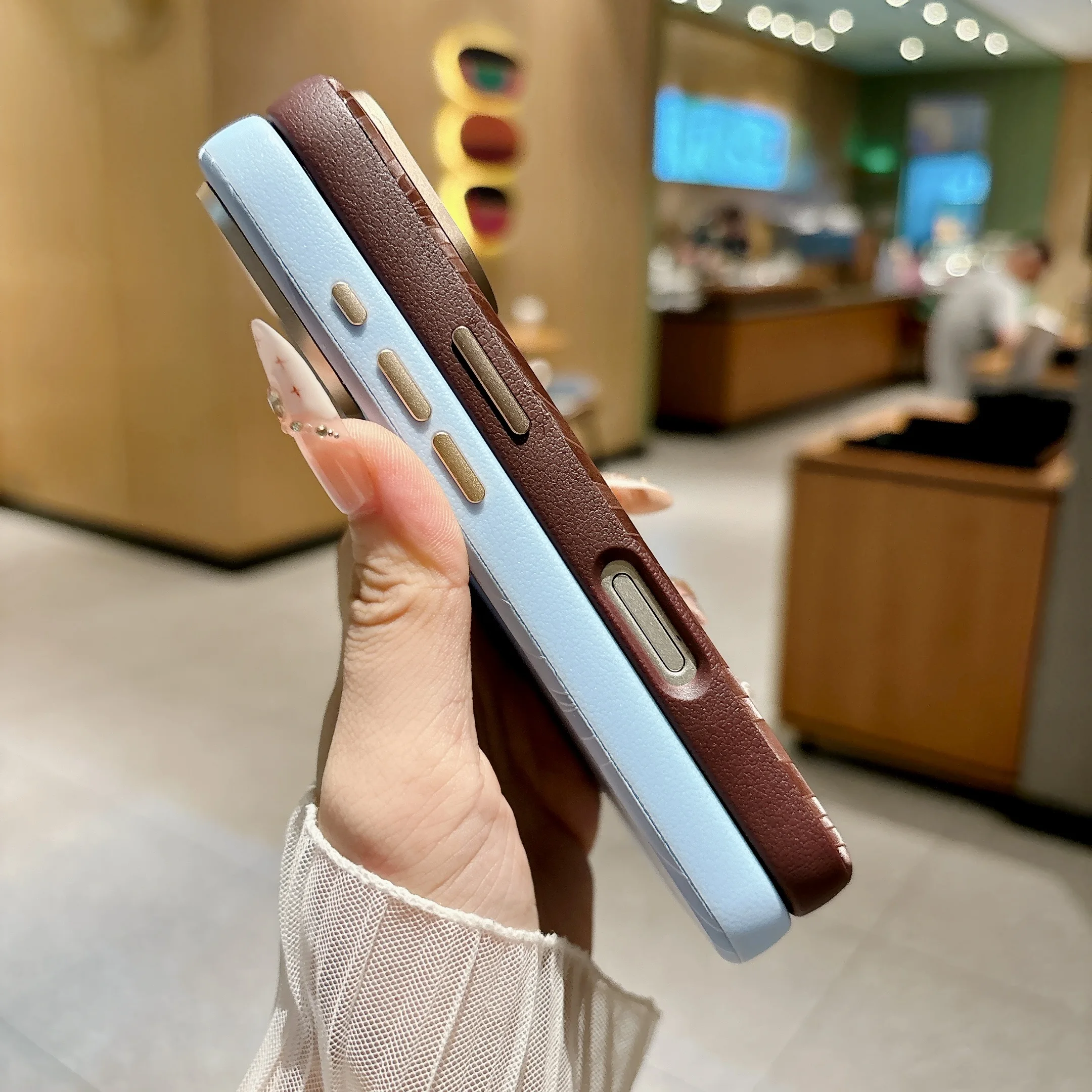 Elegant Cloud Brocade Swirl Leather Texture Magnetic Phone Case For iPhone 18 Pro Max 17 16 15 Magnetic Shockproof Back Cover
