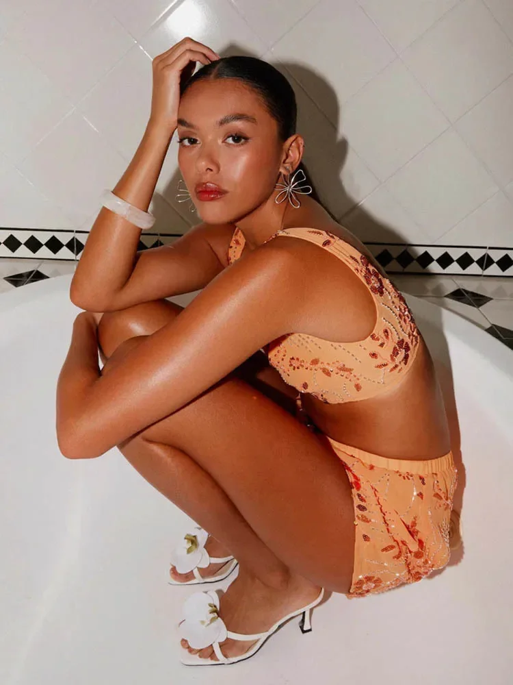 

Сексуальные шорты с блестками, комплекты из двух предметов, женские летние пляжные укороченные топы и шорты, женский короткий комплект с блестящим принтом и вышивкой