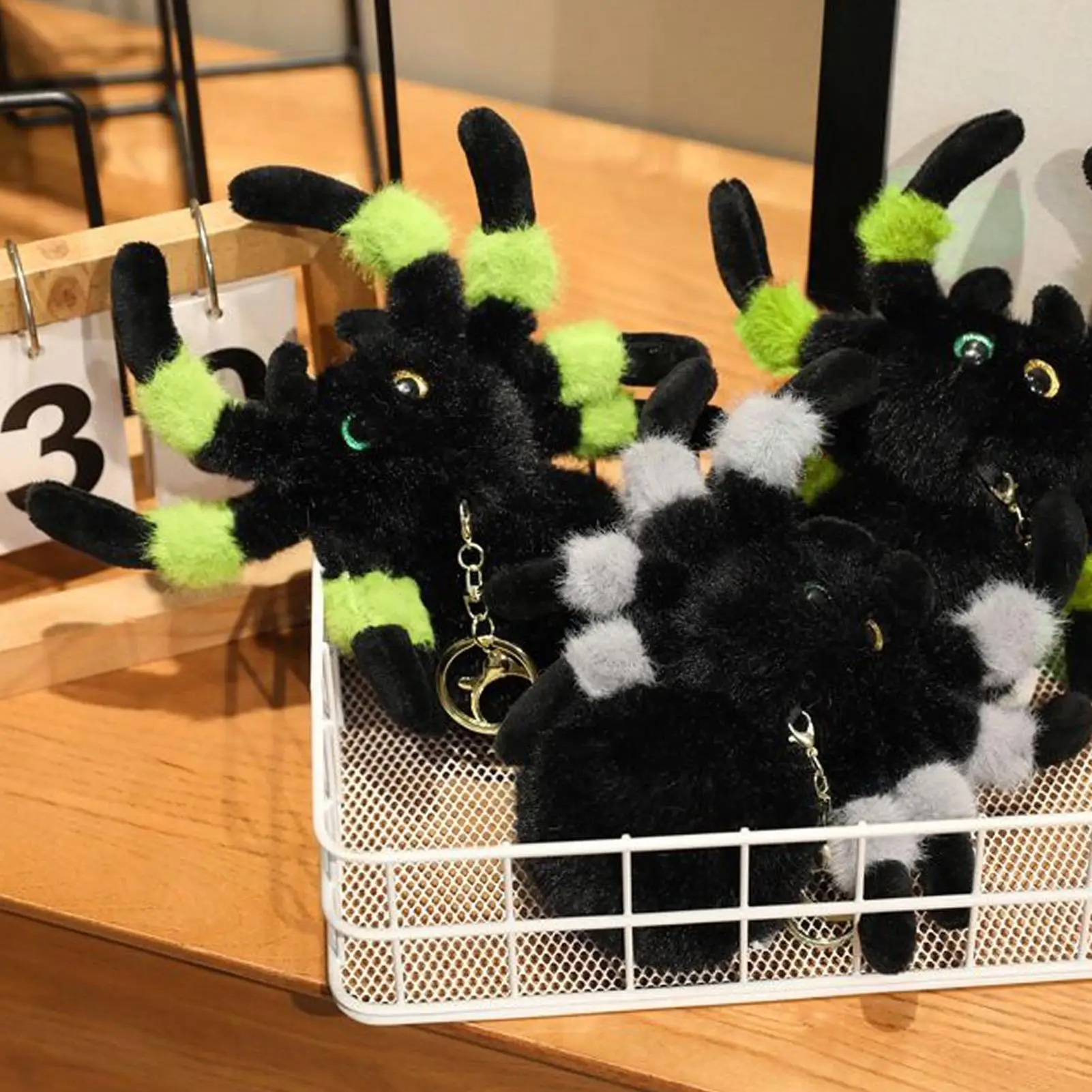 Porte-clés en peluche araignée mignon, accessoire de poupée douce et drôle pour sac à dos, bagages, collier pour animaux de compagnie, cadeau de noël pour enfants et adultes, Cosplay