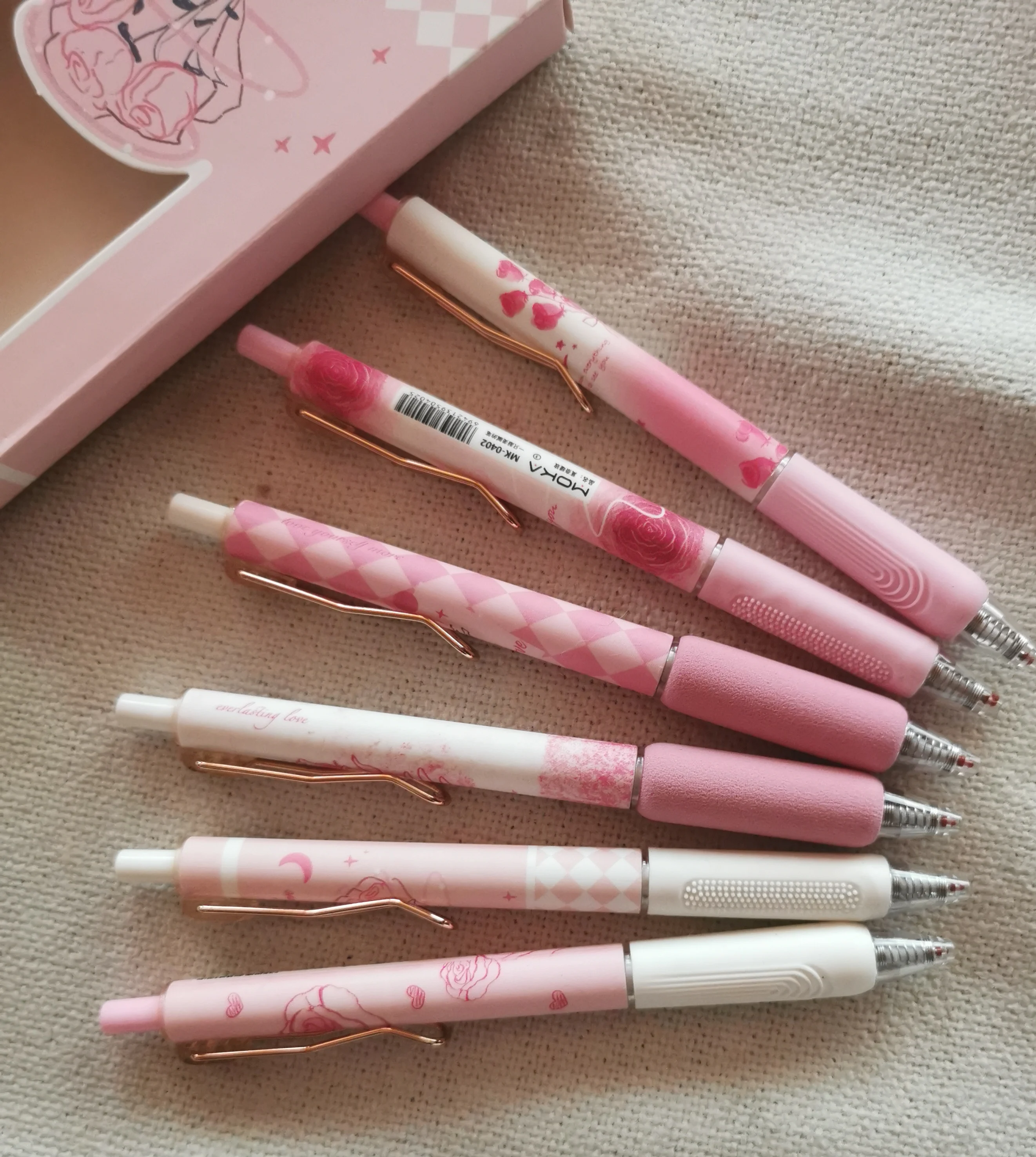 Retro European Neutral Pen Rose Butterfly Series Student Problem Brush, Quick Drying Black Pen Stationery, 6-pack Set0.5mm