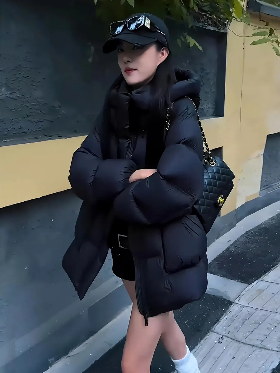 Chaqueta Acolchada de Plumón para Mujer, Color Blanco, Diseño de Gorro de Espuma, Abrigo Cálido, Estilo Dulce, Largo Regular, Invierno 2025