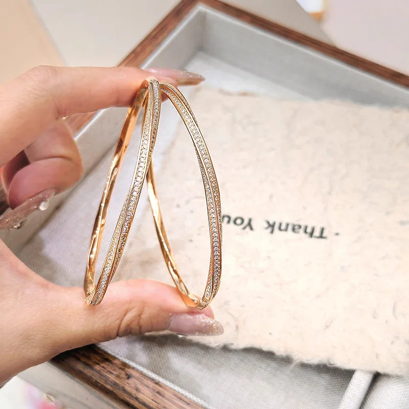 2026 Hot Selling Precision Full Diamond Mobius Bracelet Light Luxury High Design Bracelet With Opening And Closing Handpiece