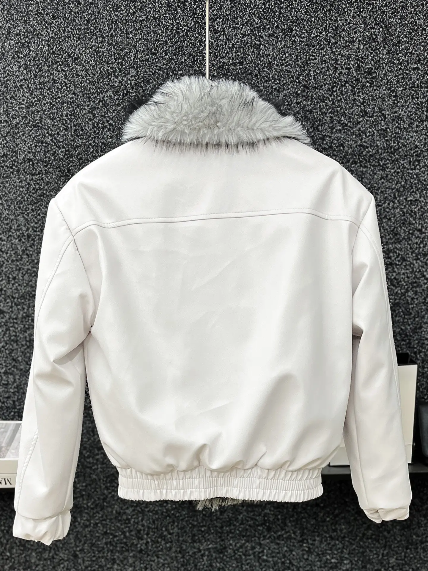 Men's Faux Fur Collar Short Parka Jacket Trendy Street Style Casual Male Thicken Warm Plush Cotton‑Padded Winter Outerwear