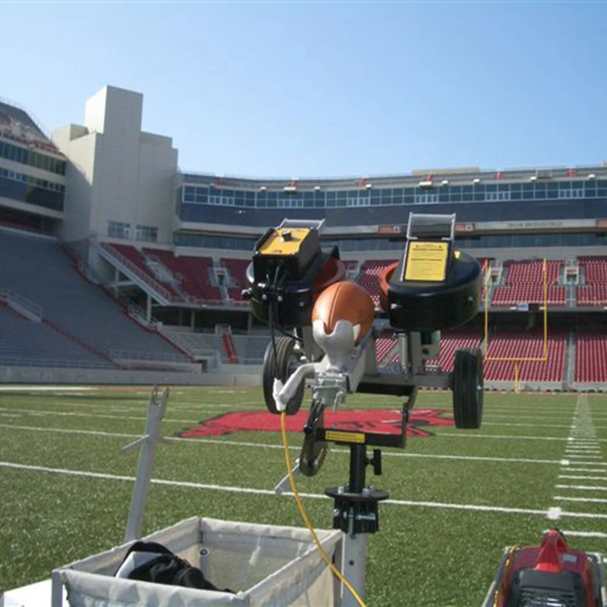 Rugby flag training serve machine Professional training serve machine
