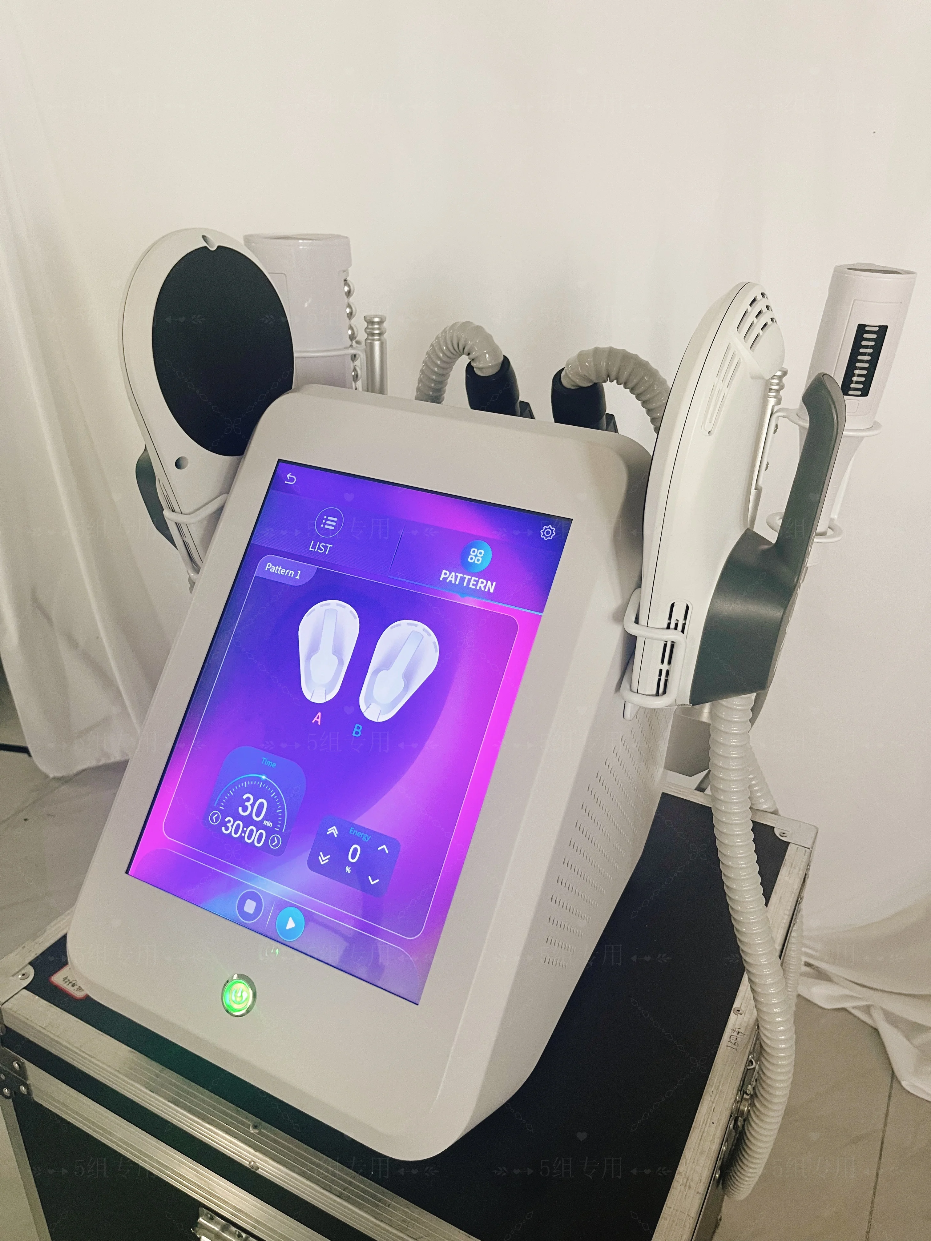 Hot Selling Slimming Massage Cellulite Body Facial Treatment 360 Degree Vibration Therapy Inner Ball Roller Fat Removal Machine