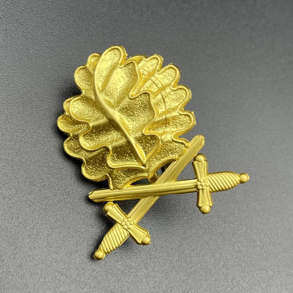 Gold Knight Medal Edelweiss Badge Iron Cross Brooch Double Swords Oak Leaf Medal Souvenir Home Decoration Reproduction