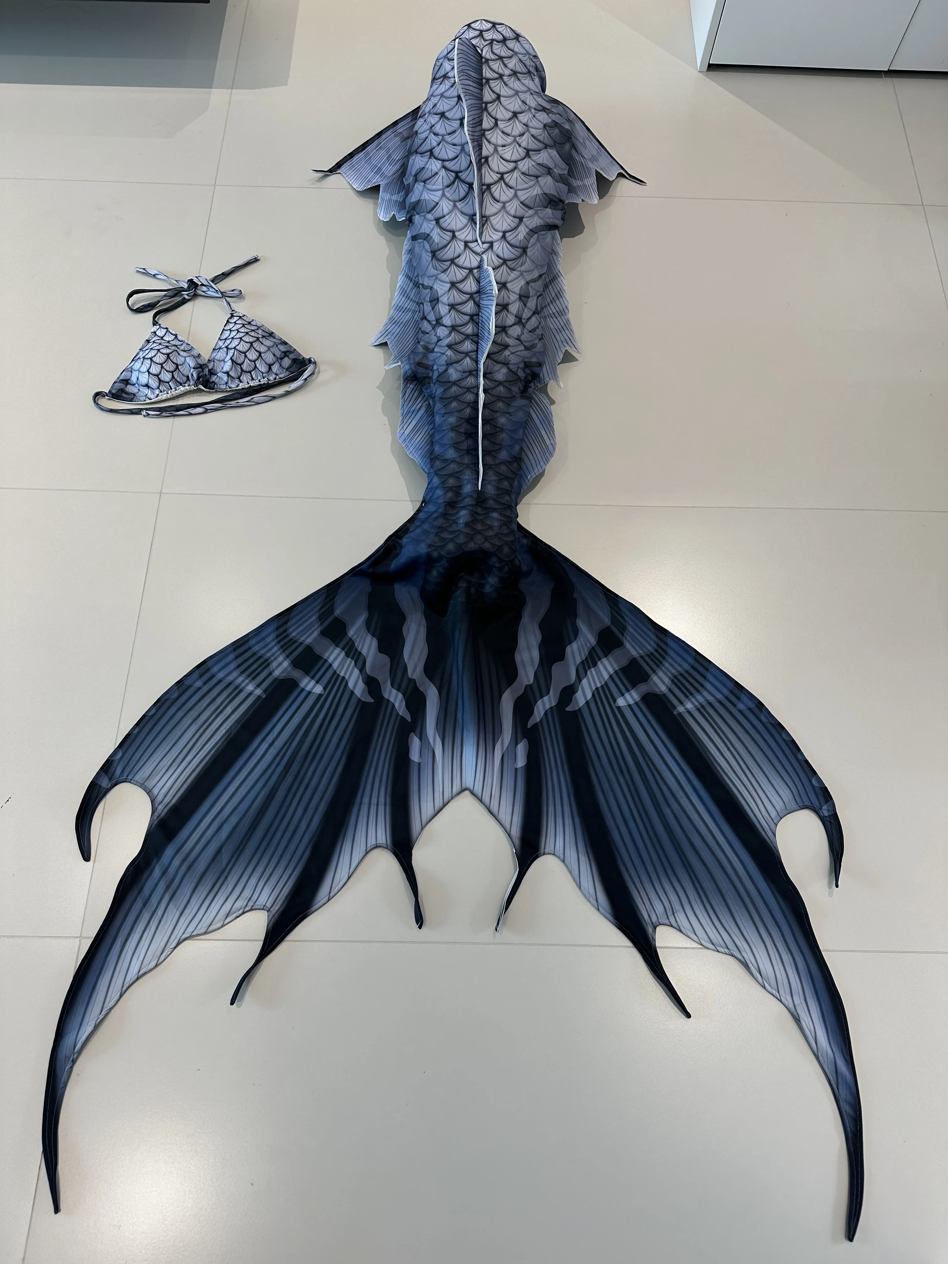 Adult Mermaid Tail Thickened Dorsal Fin Fish Tail Glitter Underwater Performance Suit, Oceanarium Cosplay Performance Suit