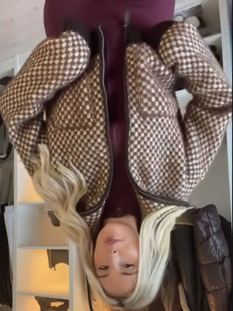 

HH Women Fashion Long Sleeve Artificial Fur Effect Stitching Knitted Bomber Jackets Female Lapel Zipper Versatile Pocket Jacket