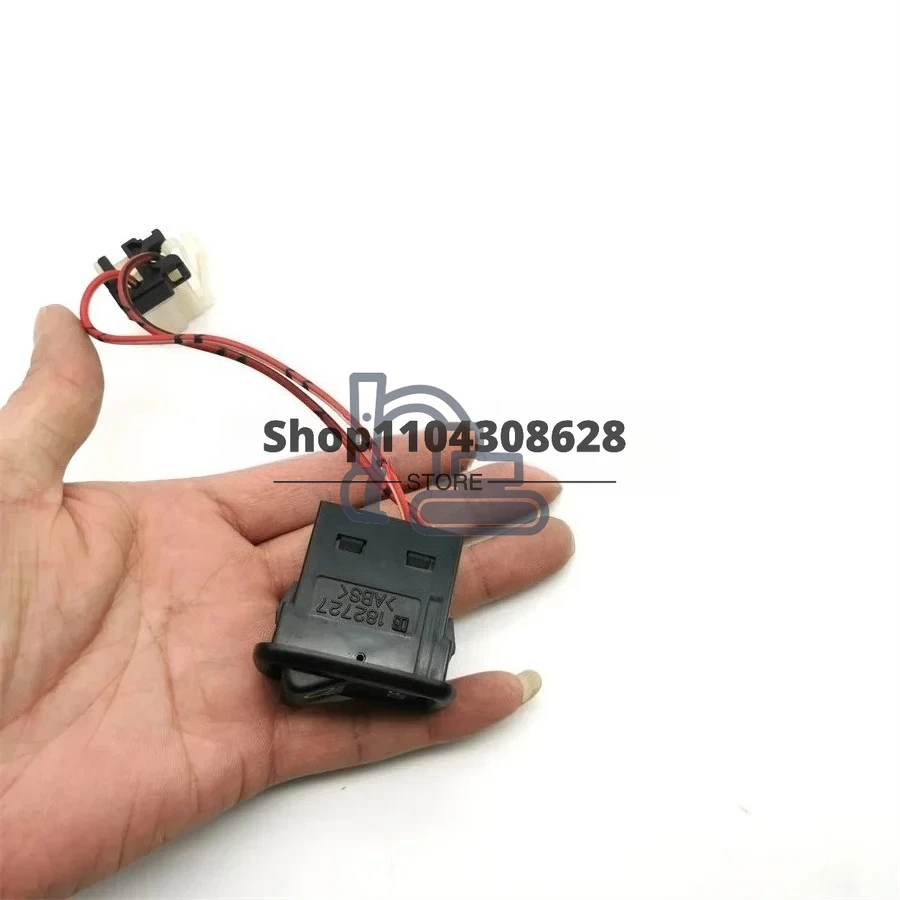 

LAMP LIGHT SWITCH 2U-06-22190,KOMATSU BP500,CD110R,PC1250,PC78UU,PC800,PW130,PW180,PC450,PC600,PC650,PC220-7,PC308US