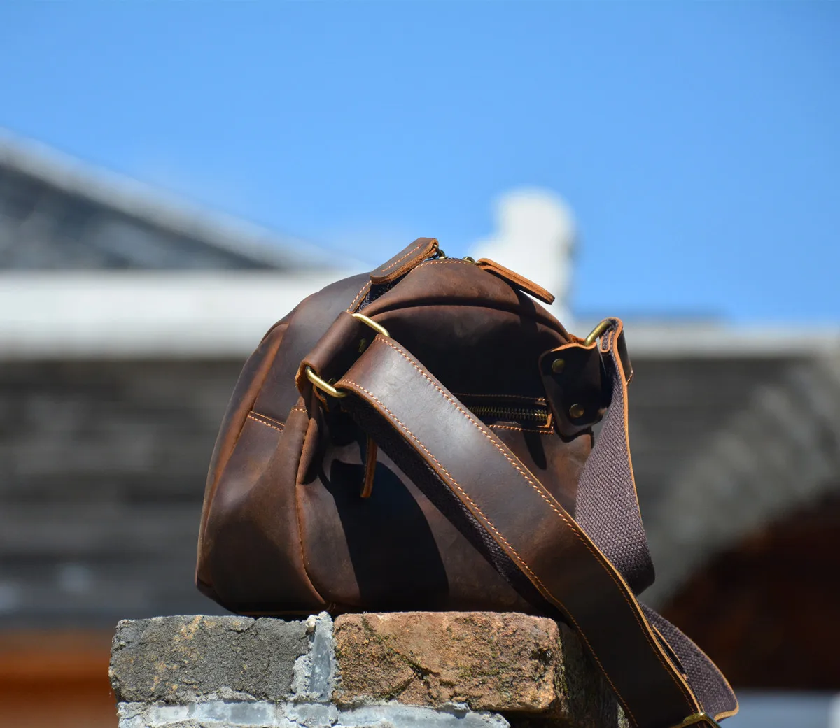 Outdoor designers handmade genuine leather men's small shoulder bag sports luxury crazy horse cowhide motorcycle crossbody bag