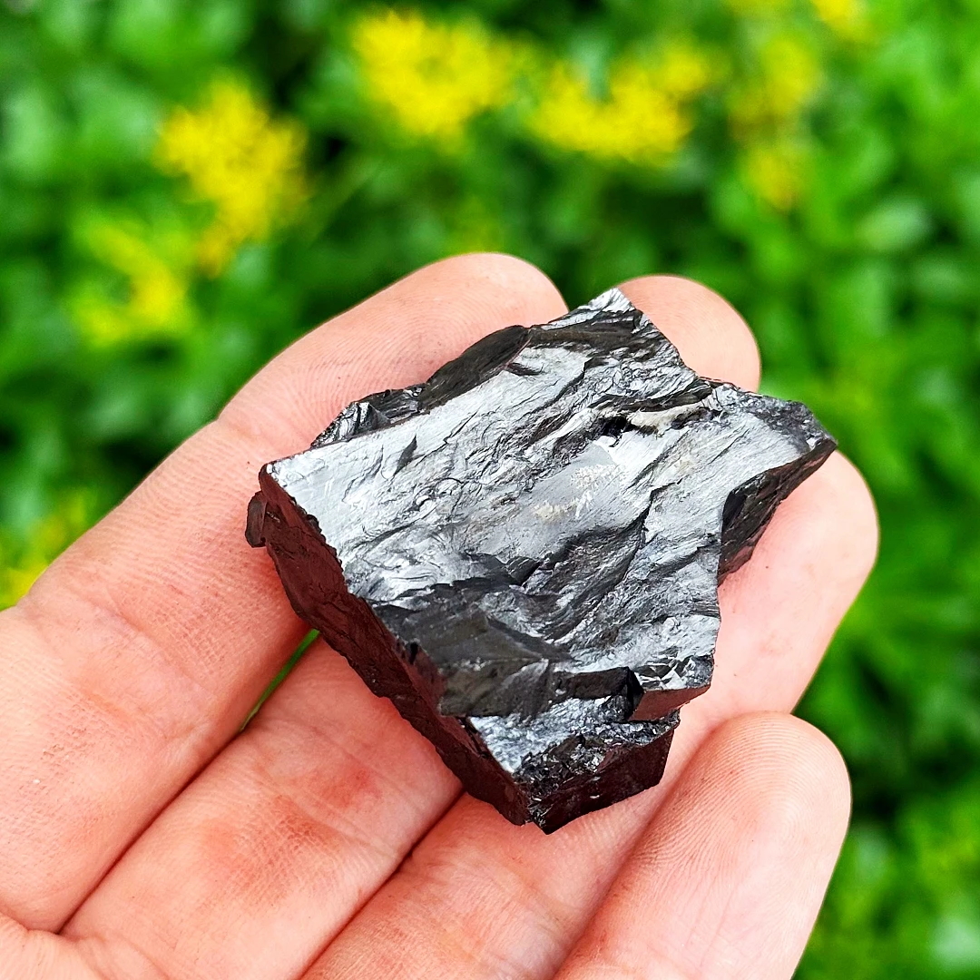 Natural Shungite Stone, with Mineral Deposits Ranging From Deep Charcoal Ash to Black, Suitable for Home and Office Decoration