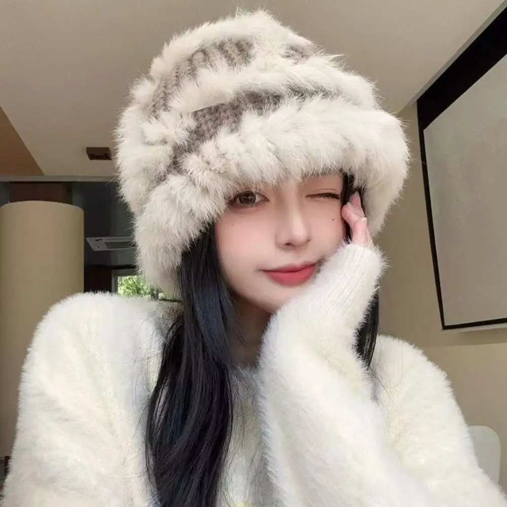 Soft Texture Polyester Fiber Bucket Hat Thick Knit Lined Winter Hat Warm Soft Wide Brim Knit Beanie Women