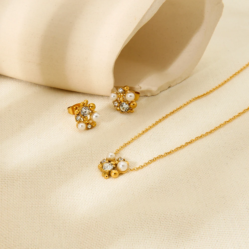 

Minimalist Rhinestones Pearl Flower Stud Earrings Stainless Steel 18K Gold Plated Flower Pendant Necklace for Women Gift