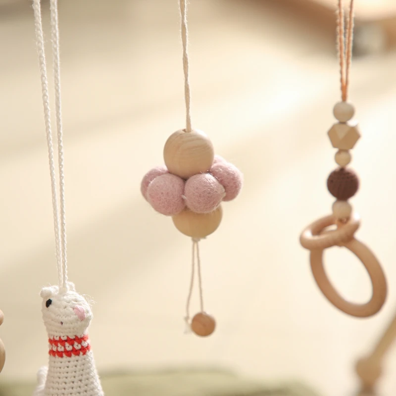 Baby Montessori Holz-Spielbogen mit Rassel-Spielzeug, Neugeborenen-Mobile, Hängende Sensorik-Spielzeuge, Faltbarer Spielbogen mit Halterung, Geschenk für Kinder – Detail 12