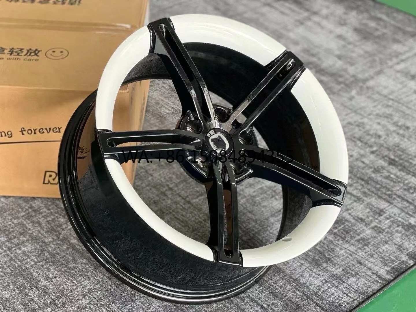 

Ultra-Lightweight Forged Rims Range Optimized Aero Design for High-End Electric Sedans