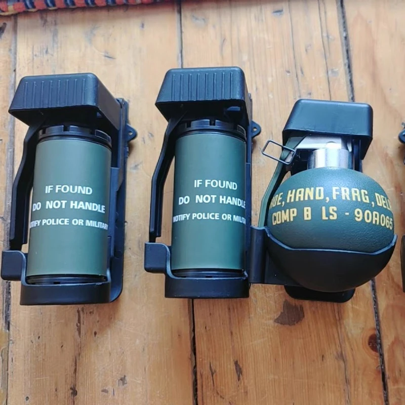 1PC Outdoor Tactical Smoke Model Toy Non Functional CS Hunting Game Accessories Movie and TV Props, Player's Collection