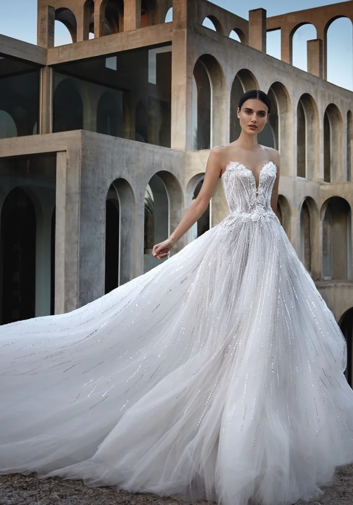 맞춤 제작된 우아하고 반짝이는 A라인 레이스 스팽글 화이트 웨딩드레스 섹시한 딥 V넥 롱 교회 예식 드레스 베스티도 데 노비아