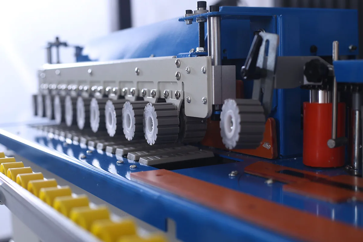 Semi-Automatic Auto Edge Bander Machine With High Quality Manual Edge Bander  for Sale