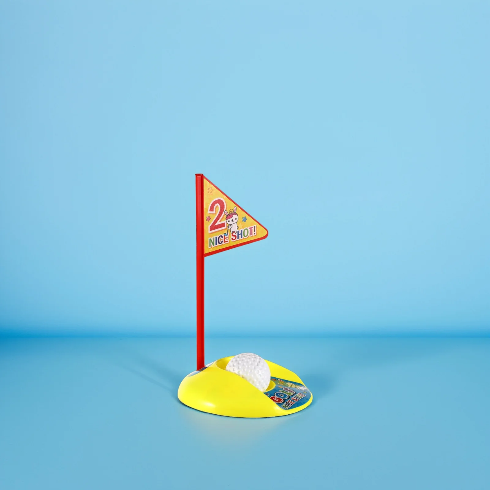 Minigolfset voor kinderen met plastic clubs, ballen en oefengaten Leuk educatief speelgoedspel voor binnen en buiten