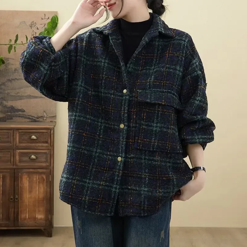 

New Thickened Woolen Coat Retro Brushed Plaid Shirt Loose and Fashionable