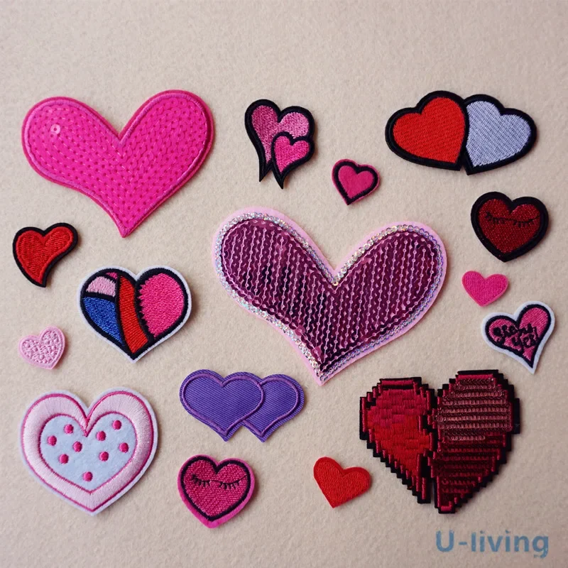 1pcs Della Miscela hearts Patch per Abbigliamento Ferro sul Ricamate Cucire Applique di Patch Carino Tessuto Distintivo Indumento FAI DA TE