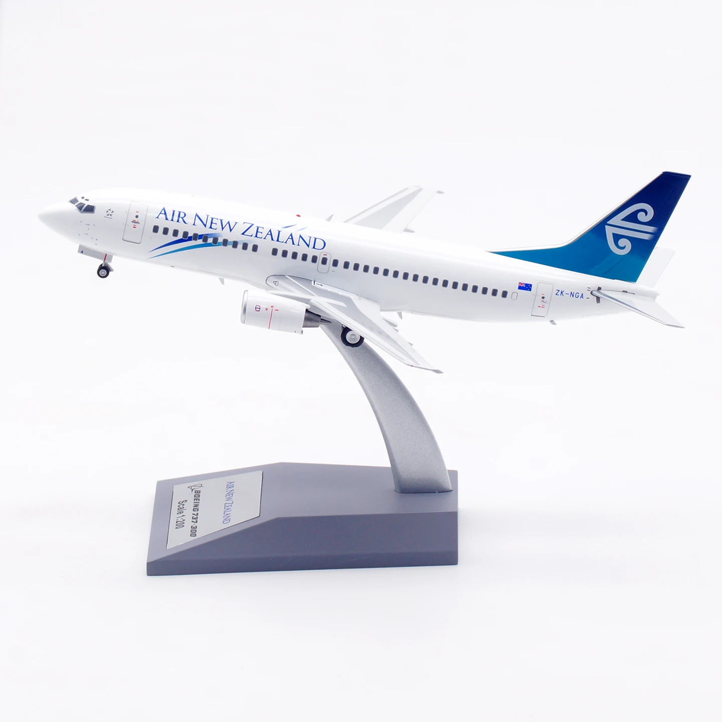 

IF733NZ0624 Коллекционный самолет из сплава в подарок, INFLIGHT 1:200 Air, Новая Зеландия, Boeing B737-300, литая под давлением модель самолета ZK-NGA