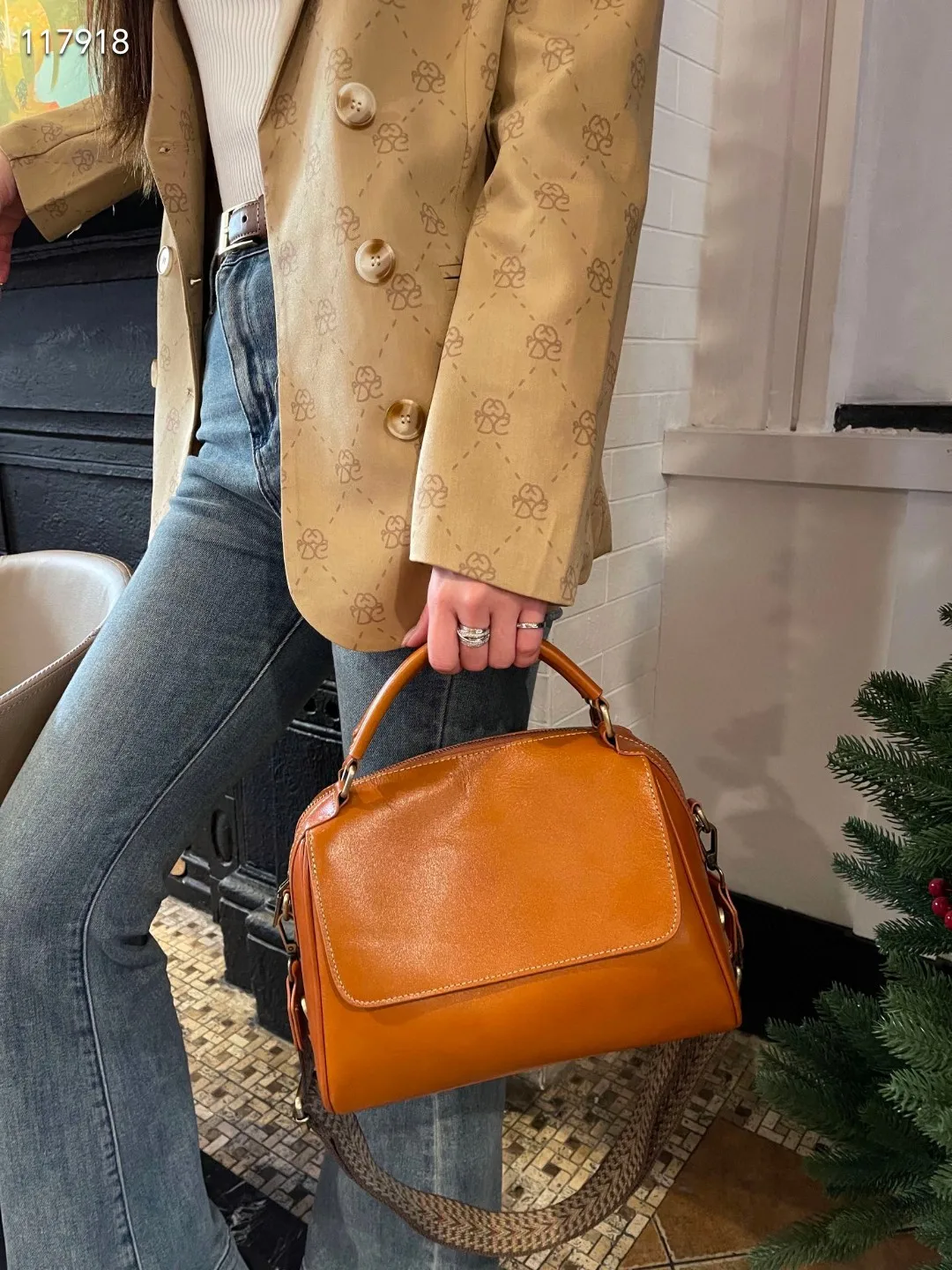 

Vintage small round bag original design handmade leather shoulder bag, vegetable tanned leather crossbody cowhide women's bag