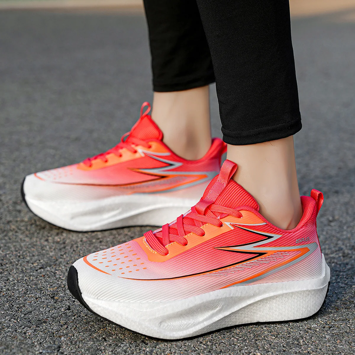 Herren-Freizeitsportschuhe, Herren-Marathon-Laufschuhe für professionelle Wettkämpfe, leichte Sportschuhe aus gewebtem Mesh-Material, hochelastische, dämpfende Sohle, rutschfest, abriebfest, schlichtes Design, für Langstreckenläufe im Freien, Fitnesstraining, Herren-Sportschuhe zum Laufen. – Detail 14