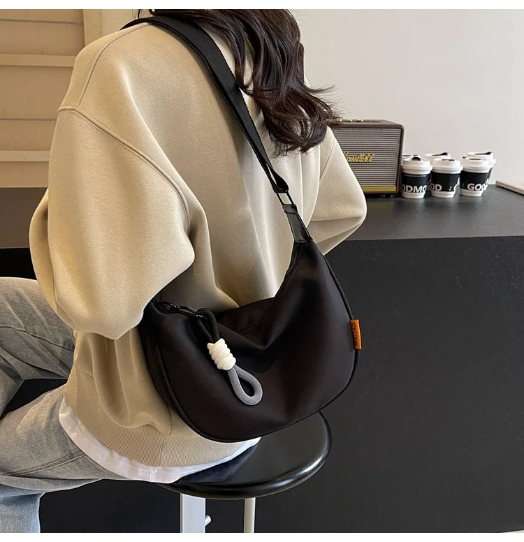 Mode Umhängetasche Einfache Breite Schulter Gurt Design Einzelnen Schulter Tasche Original Stil Pendeln Knödel Frauen Tasche – Detail 6