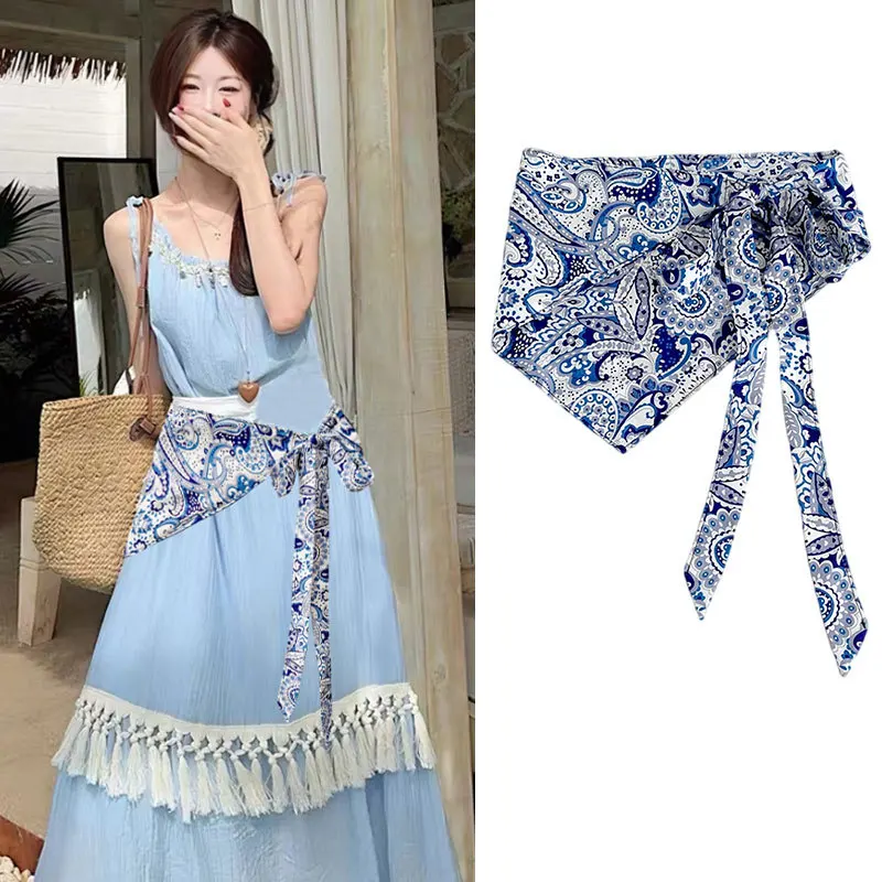 Variant: white and blue