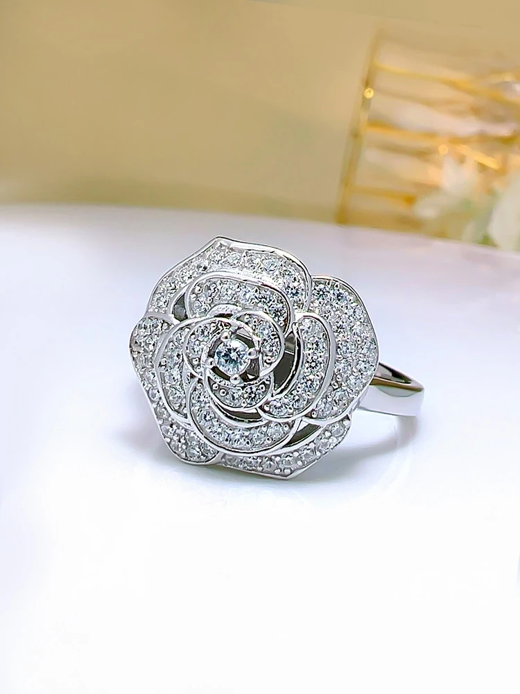 Fashionable Jewelry S925 Pure Silver Camellia Ring for Women's Fashion Luxury Setting Ring with a Small Style