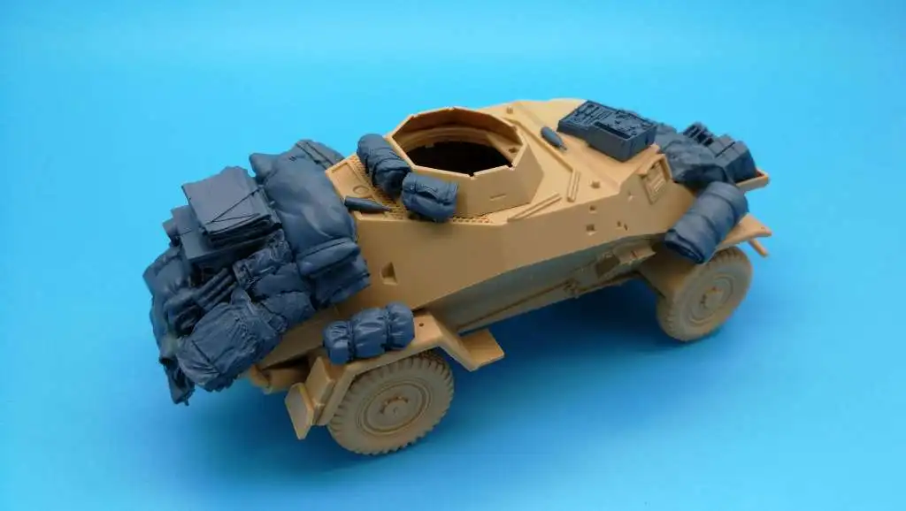 1:35 Scale Resin Die-casting Armored Vehicle Parts Modification Does Not Include The Unpainted Model Of The Car 35871