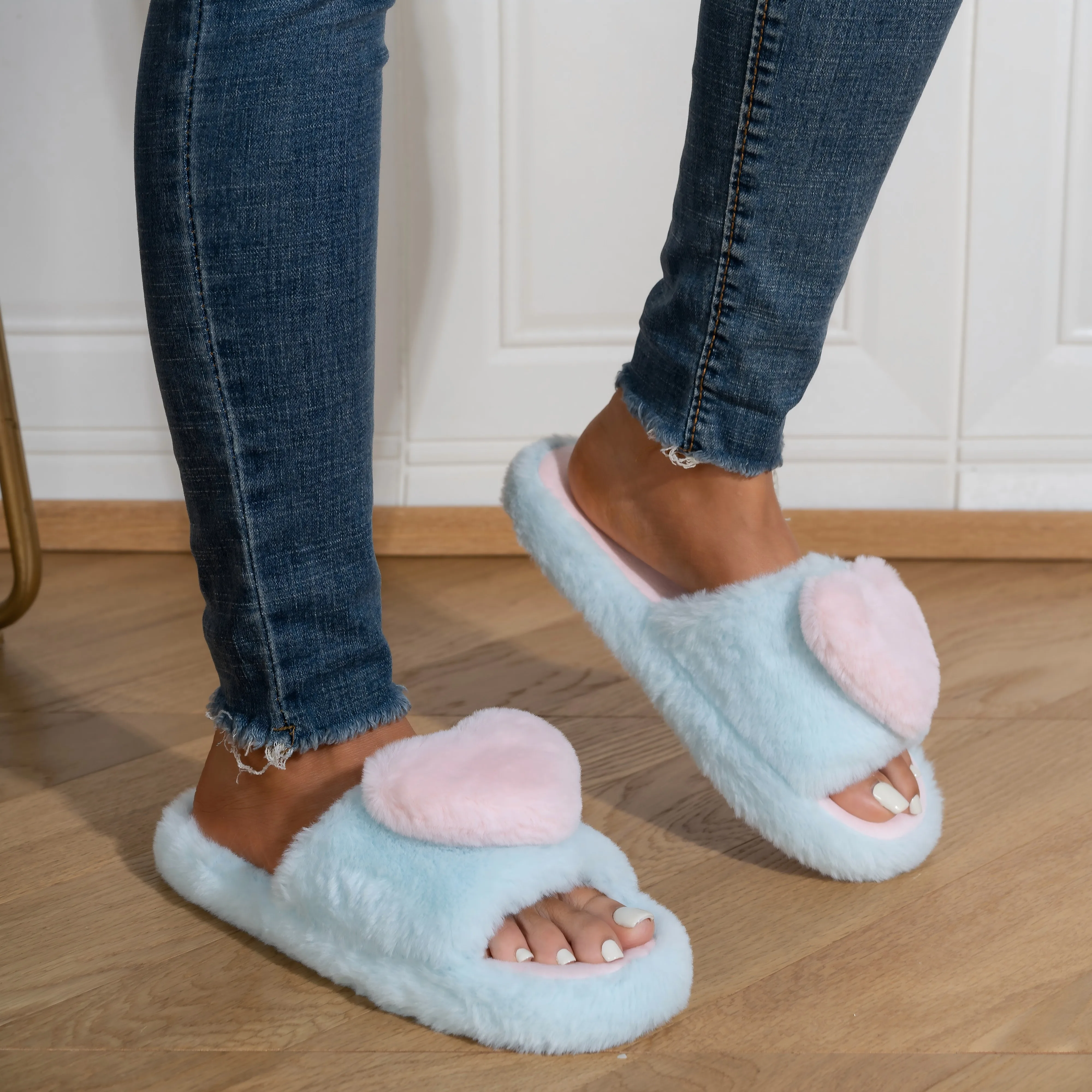 

Женские популярные четырехсезонные 3D трехмерные тапочки для домашнего тепло, противоскользящие, милые туфли с короткими носками и открытым носком