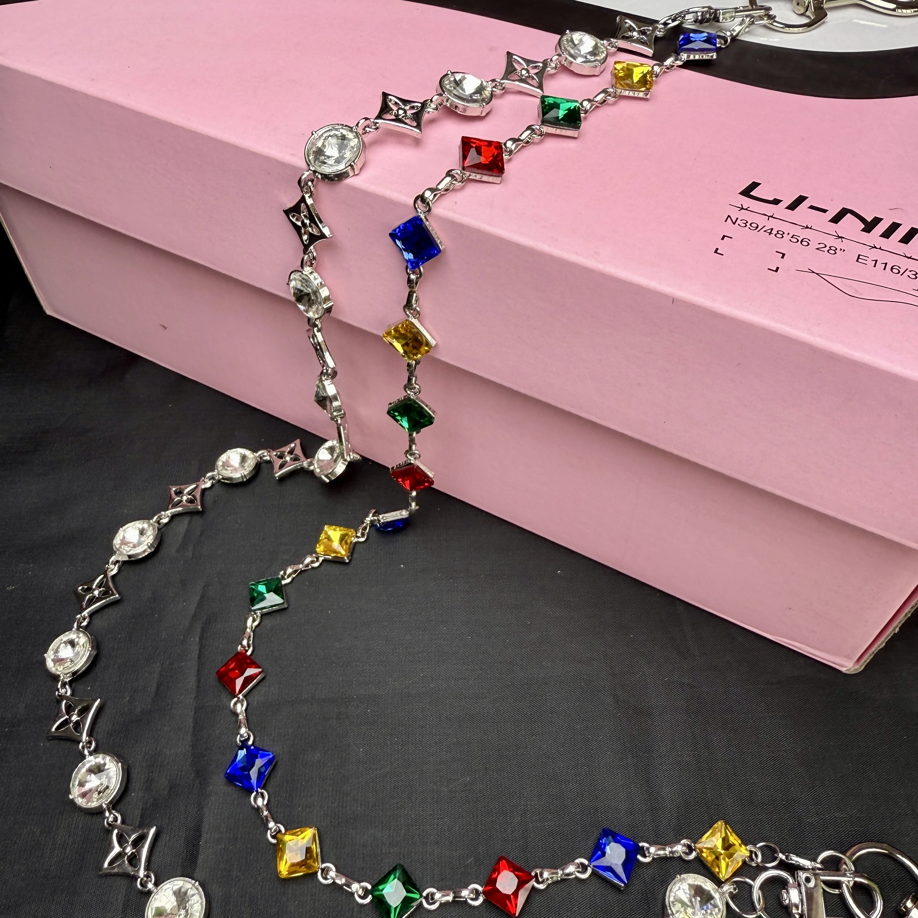 New petals Four leaf clover neutral jeans with a punk style zipper, multifunctional fashion accessory