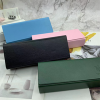 The Glasses Case Is Black Fashion Glasses Case Premium Flocking Stress Resistant Women Sunglasses Eyewear Cases Cover Protective