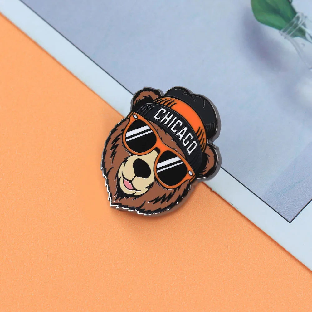 Chicago Bears Coole Sonnenbrillen, Strickmützen, Emaille-Pins, Retro-Sportbroschen, Rucksäcke, Jacken, Hüte, Accessoires, Fußball-Fan-Geschenke – Detail 10