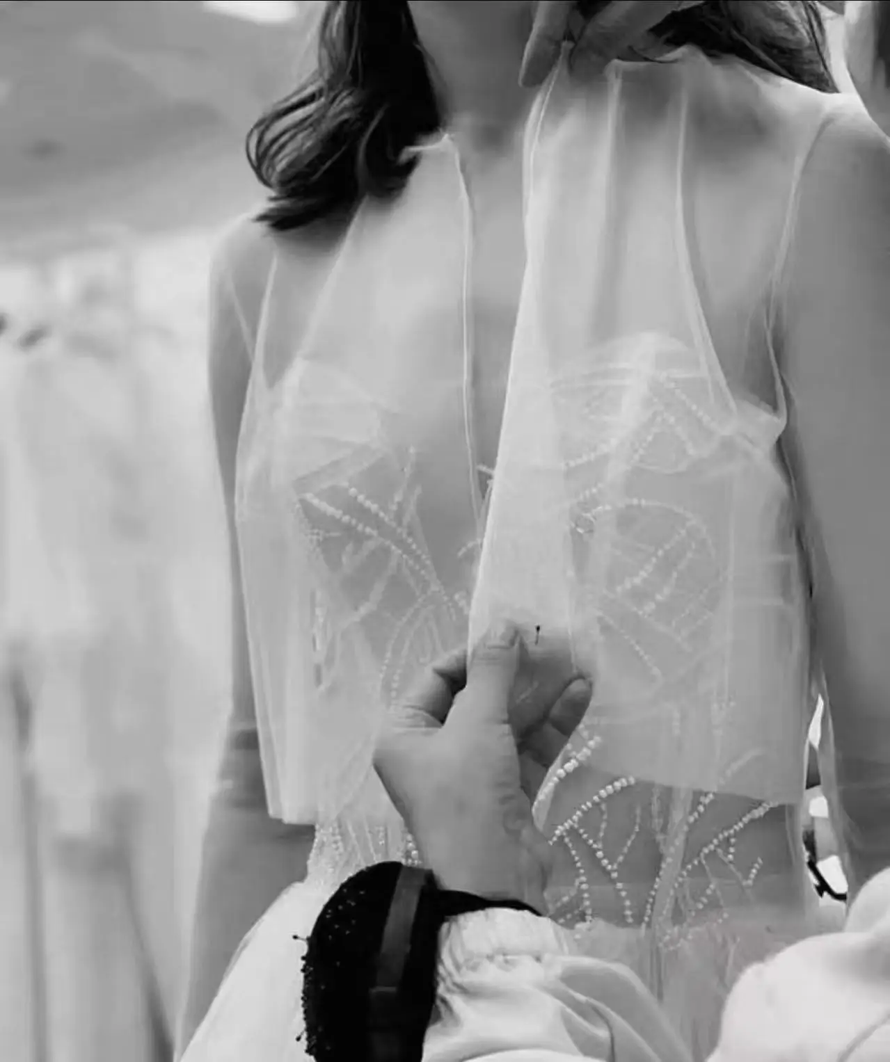 Customized wedding dress design, customized size and customized color