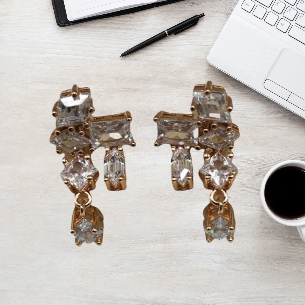 

Лидер продаж, новые изысканные прозрачные розовые серьги Mesmera в повседневном стиле с кристаллами, женские украшения для свиданий, романтические подарки