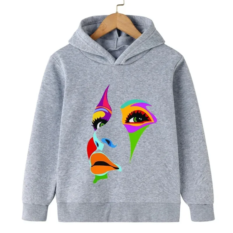 

Creative and Flamboyant Pattern Printed Children's Sportswear Printed Warm, Comfortable and Skin Friendly Fabric