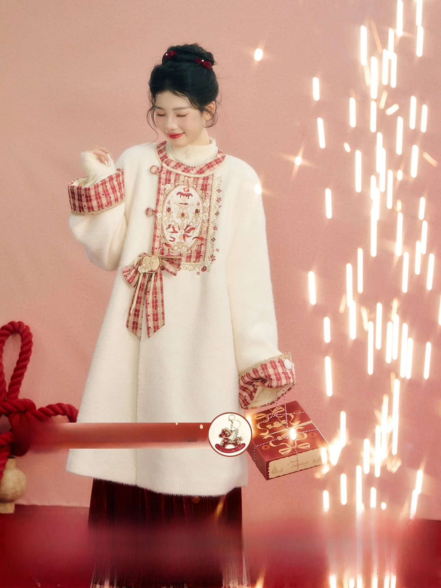 

Комплект женской повседневной одежды July Evening Original Red Velvet: зимний банкетный наряд Ханьфу с круглым вырезом, длинное пальто, юбка и вышитые длинные брюки