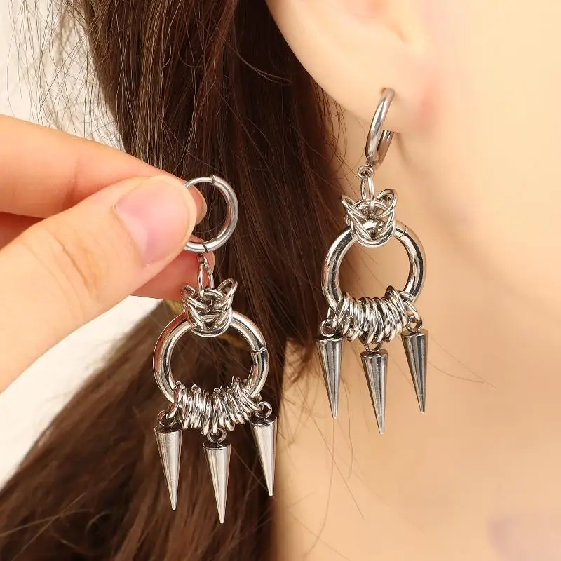 Brincos cravejados estilo punk para mulheres e homens, brincos com pingente de cone gótico y2k grunge, joias penduradas, presente