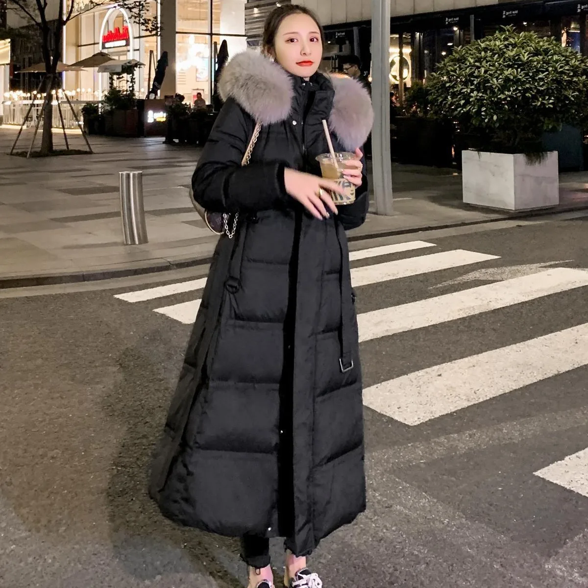 معطف نسائي جديد لعام 2025 بياقة من فرو الثعلب معطف طويل للتخسيس والخصر وريش البط الأبيض #2